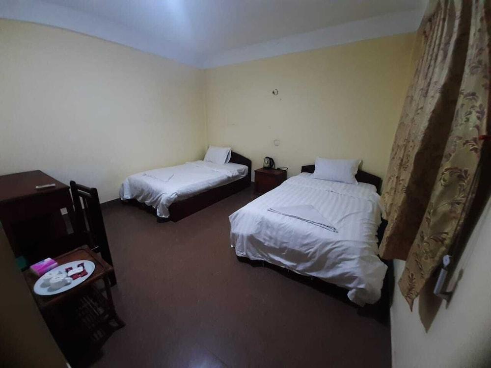 kings luxury hotel 1