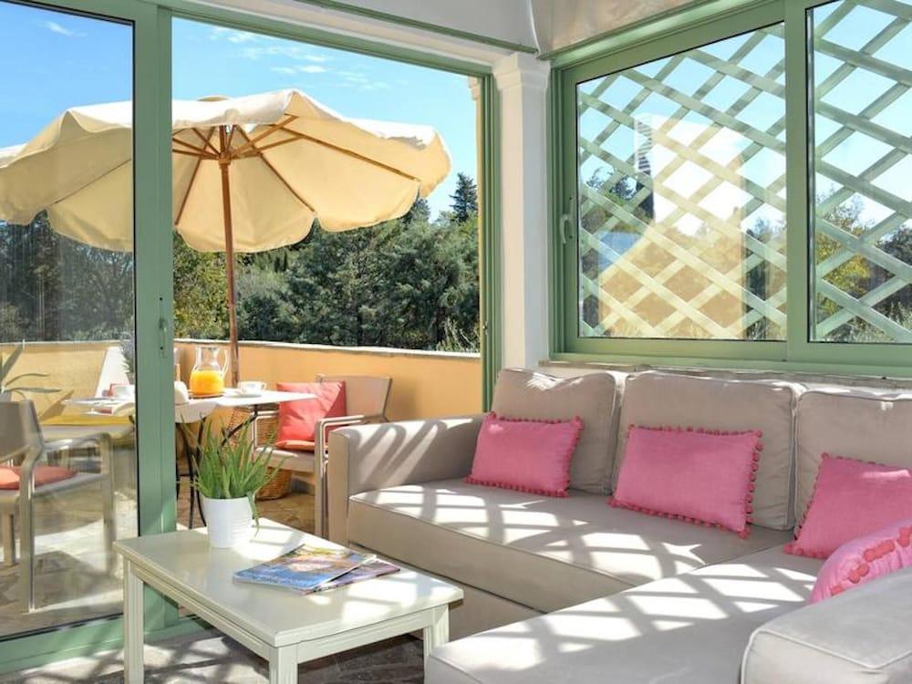 Isabella Country House Junior Suite