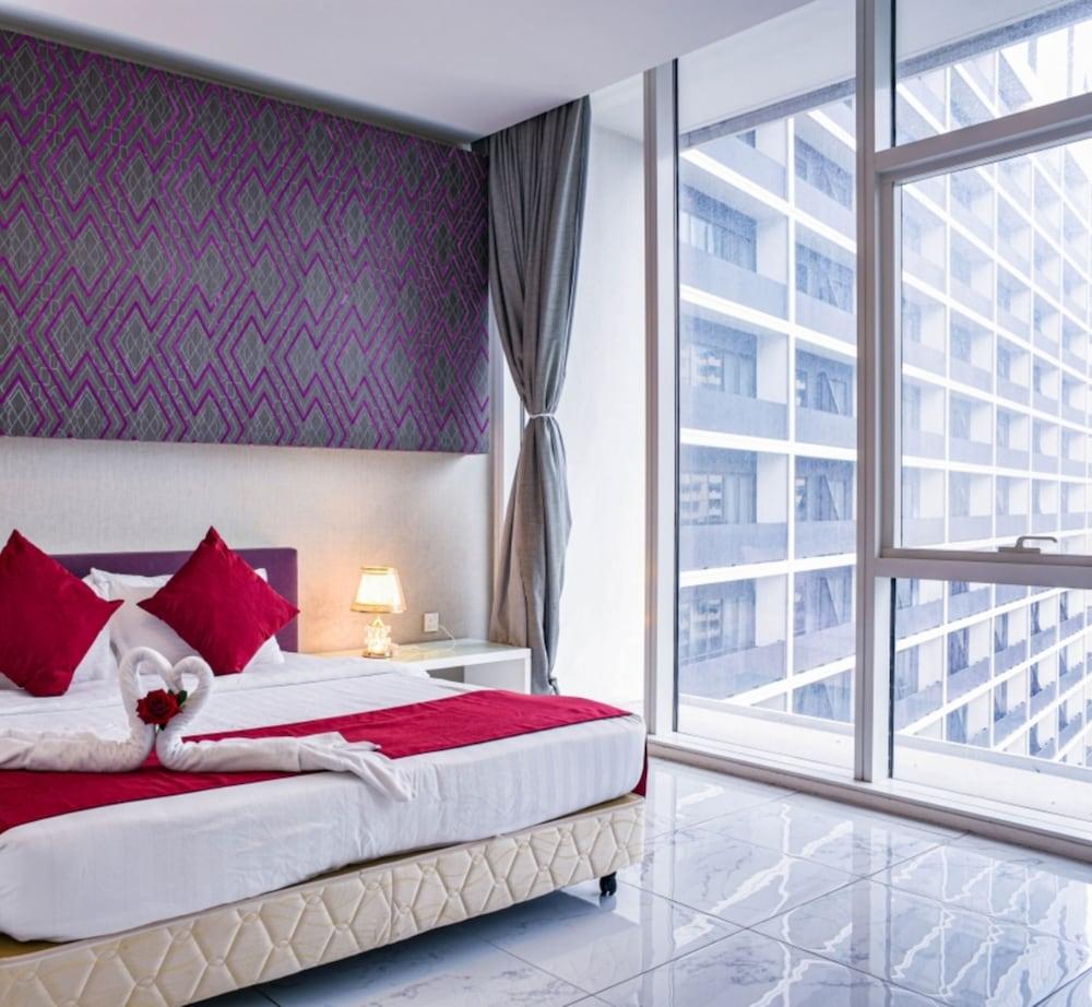 Flixses Suites At Platinum Klcc