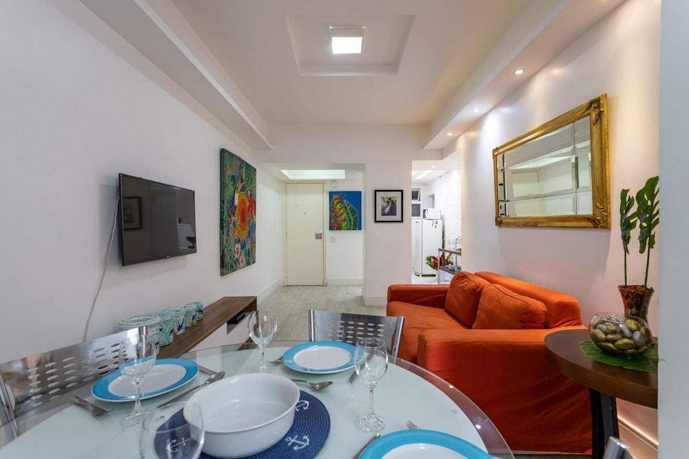 2 Minutes From Copacabana Beach A502