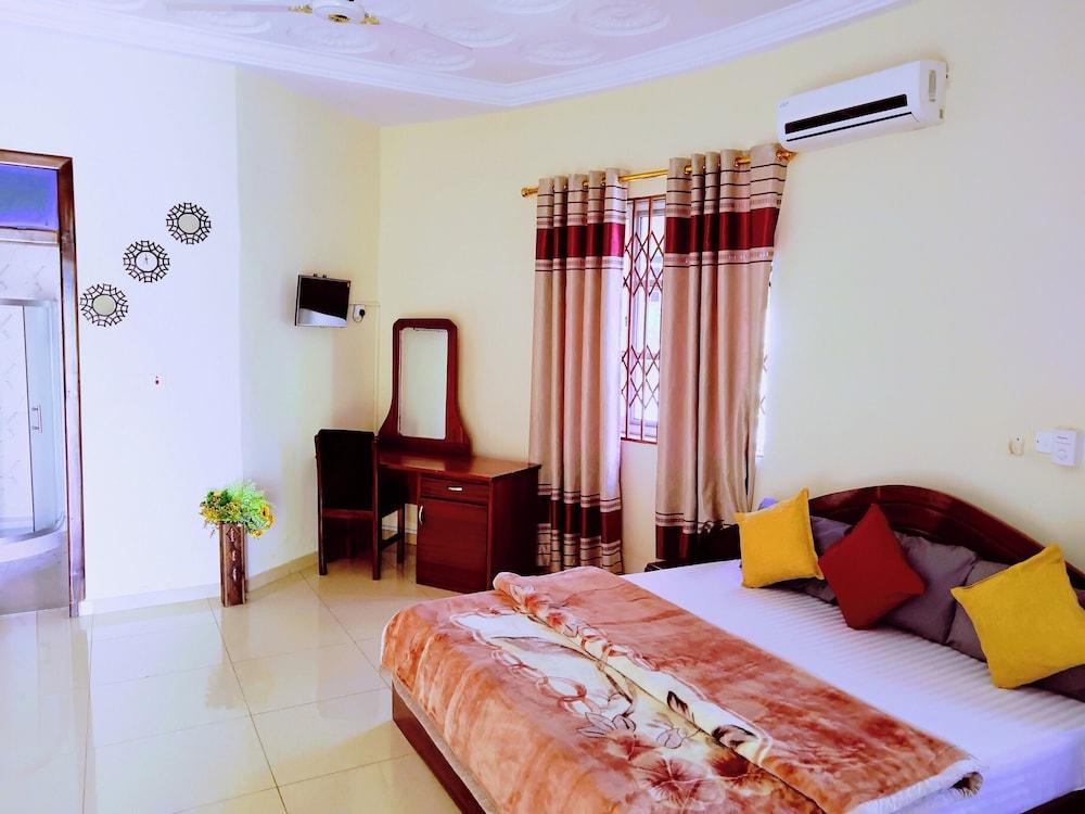 Room-renajoe Ejisu-kubease