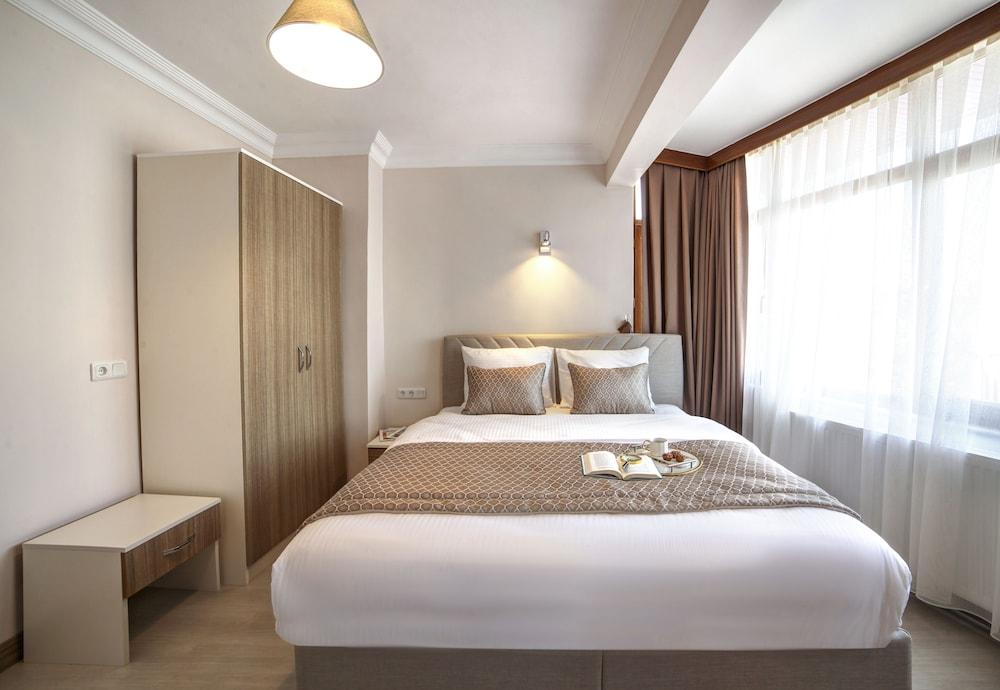 Seven Roses Apart Hotel