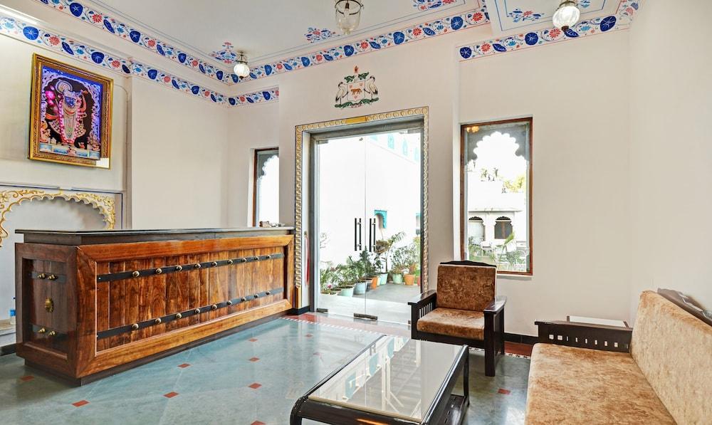 Treebo Khakhri Haveli