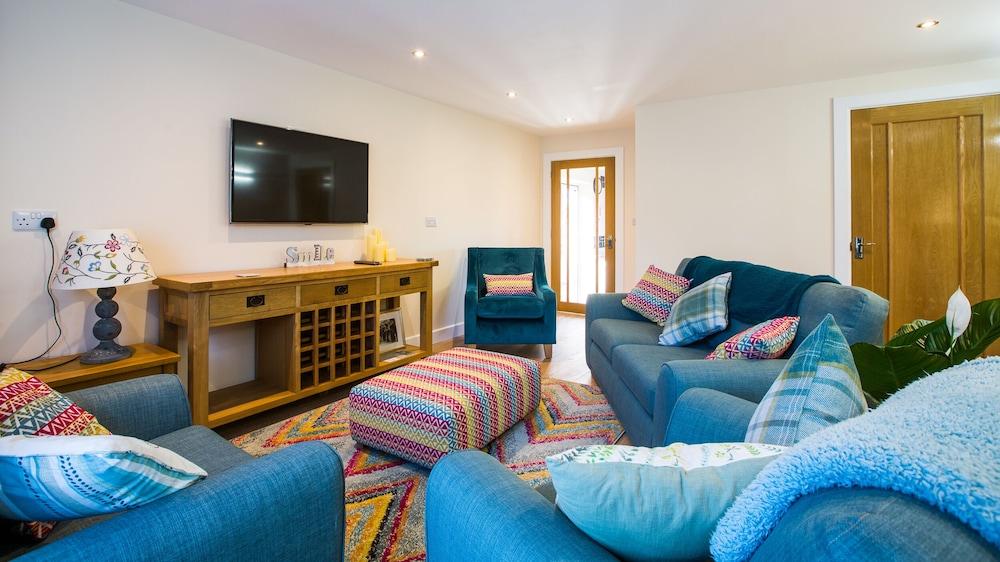 The Forest Coach House - Minutes From the Forest