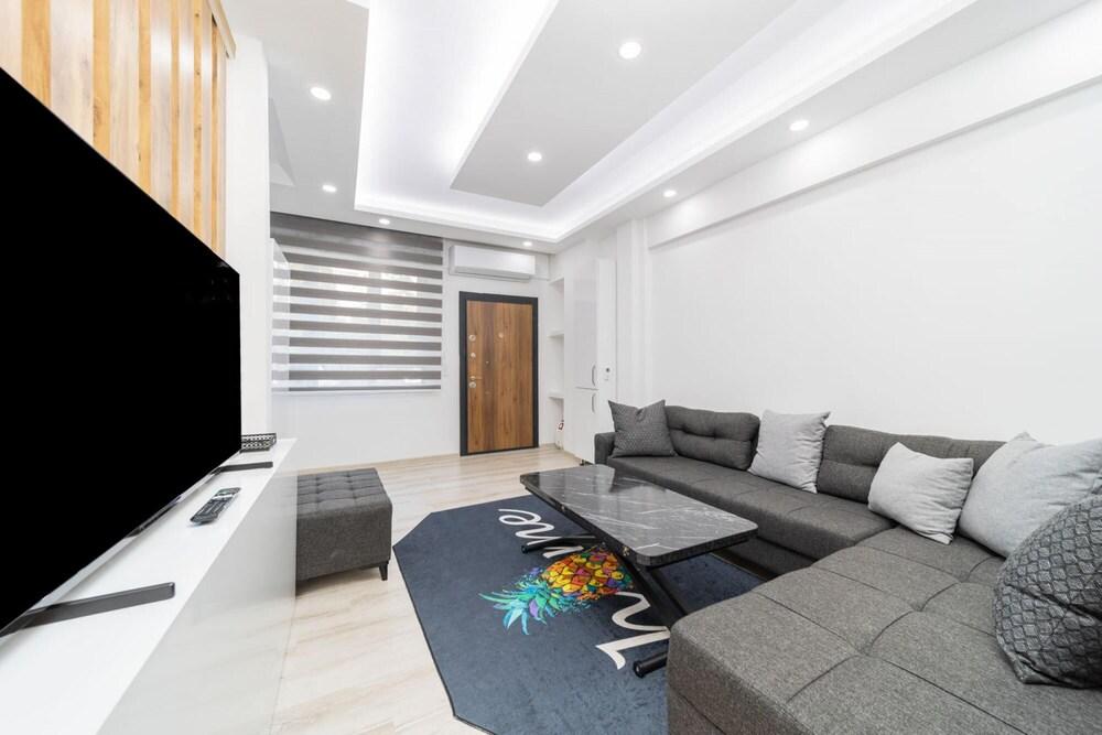 Centrally Located Cozy Studio Flat in Muratpasa