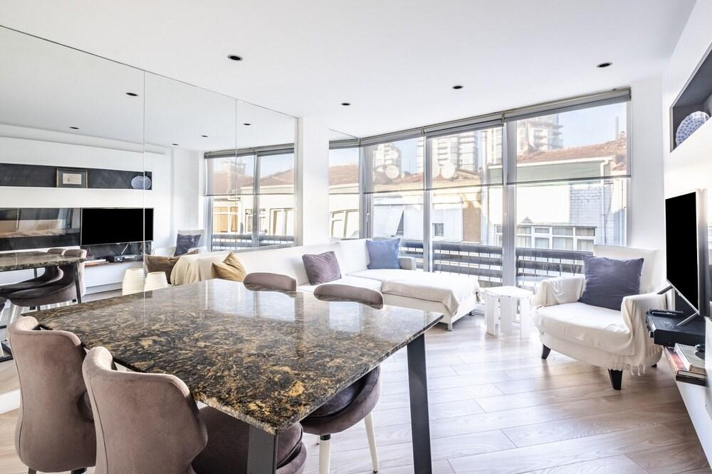 Central Flat Close to Macka Park in Visnezade