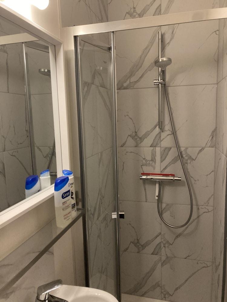 The Embassy View Rooms