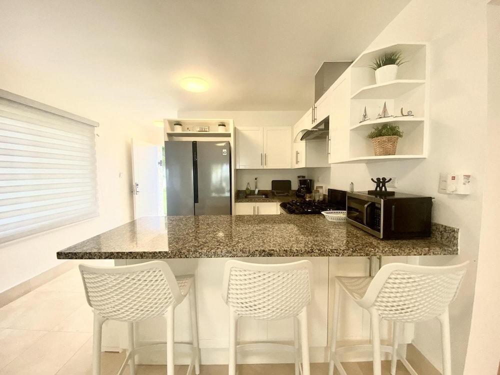 Fabulous Villa in Green One M02