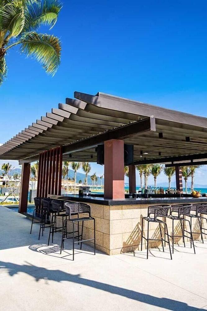 Rose Lanescape  Hanoi