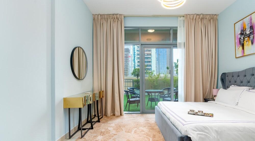 Dream Inn Dubai - Bellevue Towers