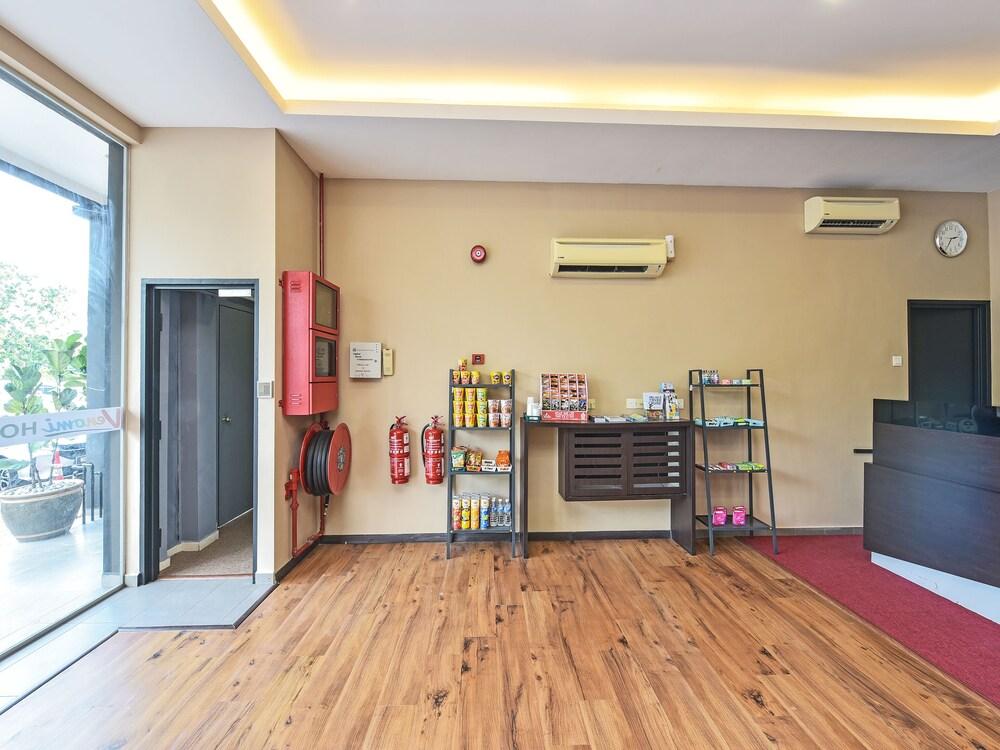 OYO 90701 Venomi Hotel