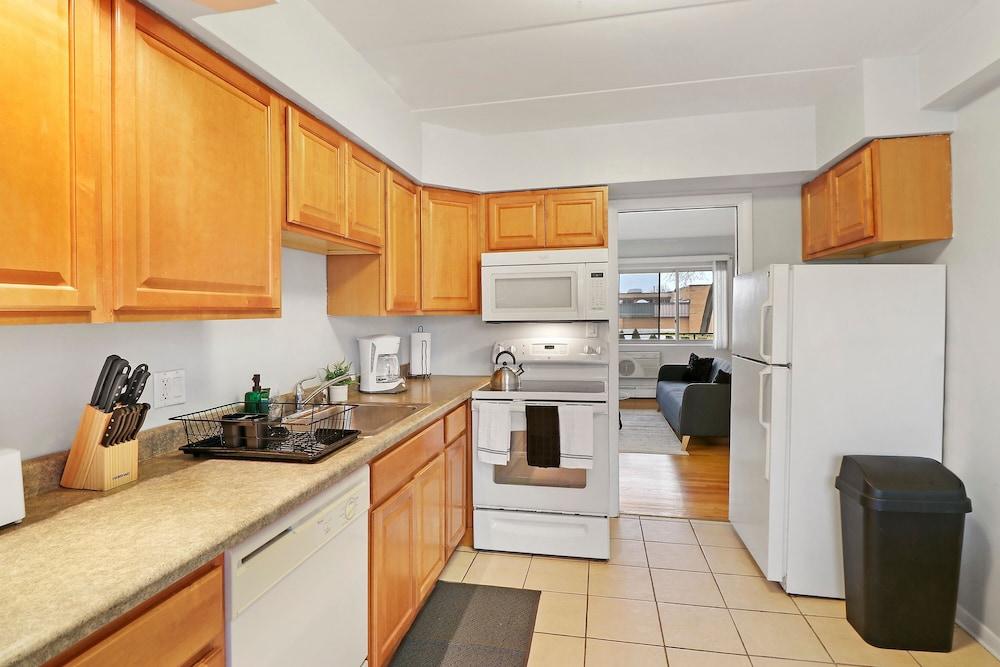 Lush 1BR Apt in Quiet Arlington Heights