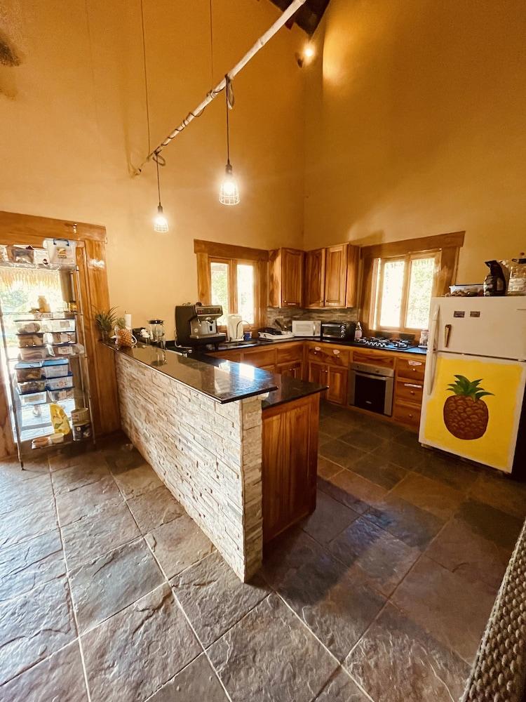 Urbano's Pacific Jungle Hostel