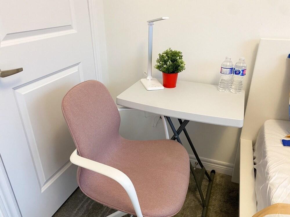 Relaxing Master Private Bedroom