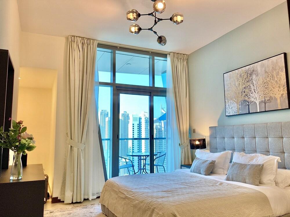 SuperHost - Gorgeous Apartment With Incredible Cityscape View