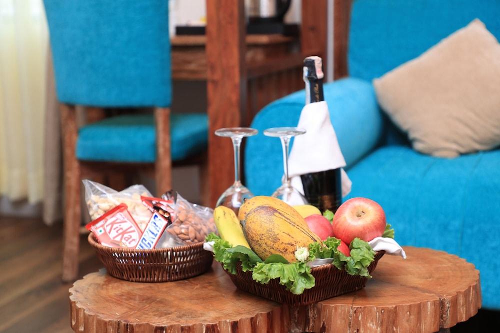 Woodapple Hotel and Spa