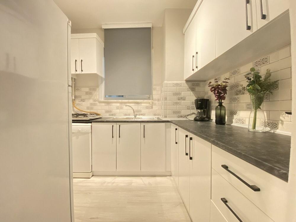 Charming Flat Near Osmanbey Metro Station