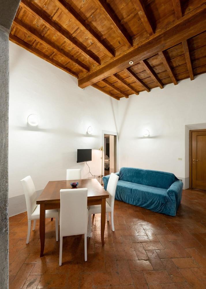 Toscanella Apartment