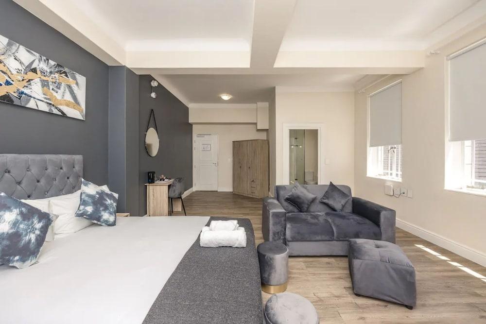 Cape Legacy - Luxurious Must-have Studio Suite