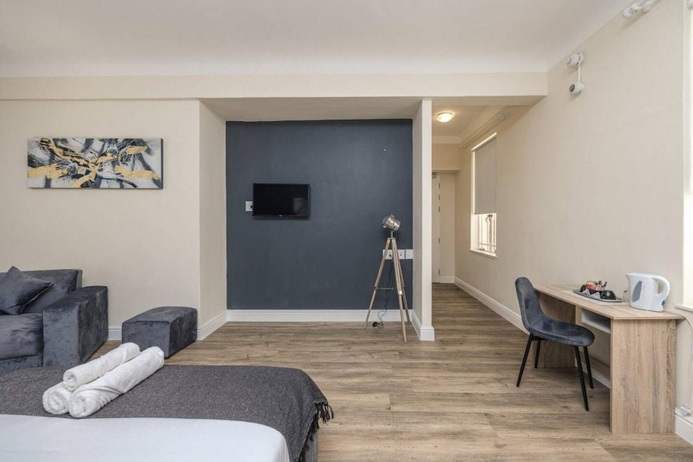 Cape Legacy - Luxurious Must-have Studio