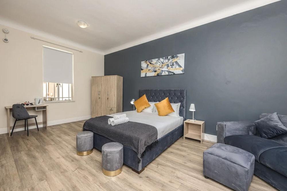 Cape Legacy - Luxurious Must-have Studio