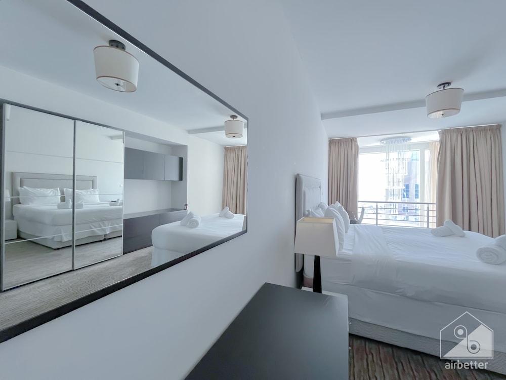 Luxurious Loft with stunning views Dubai