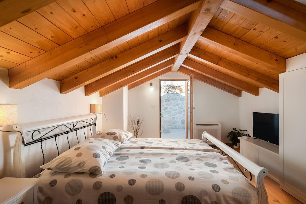 Rustic luxury villa Fulmin