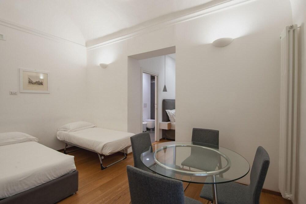 Standard Apartments RG7