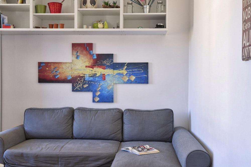 Colore e Stile nel Centro di Genova