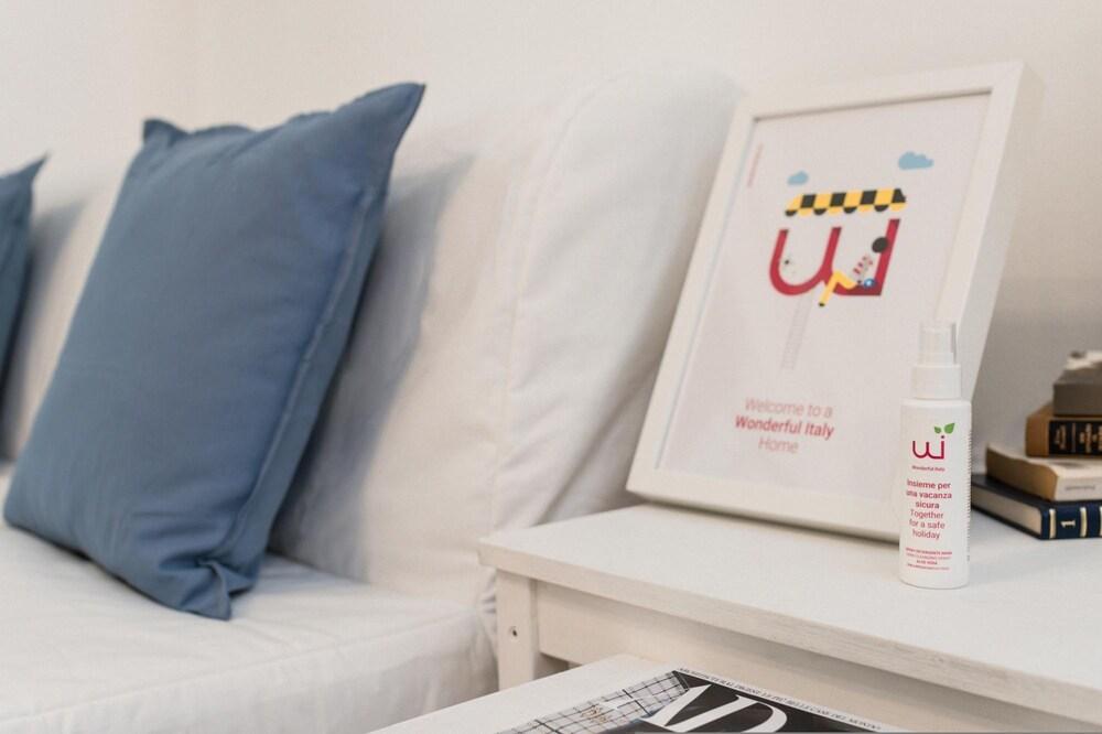 Ancient Port Apartments - Opal