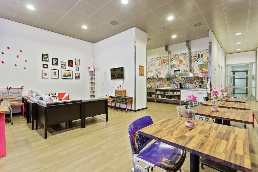 Hostelle Female only Hostel - Amsterdam