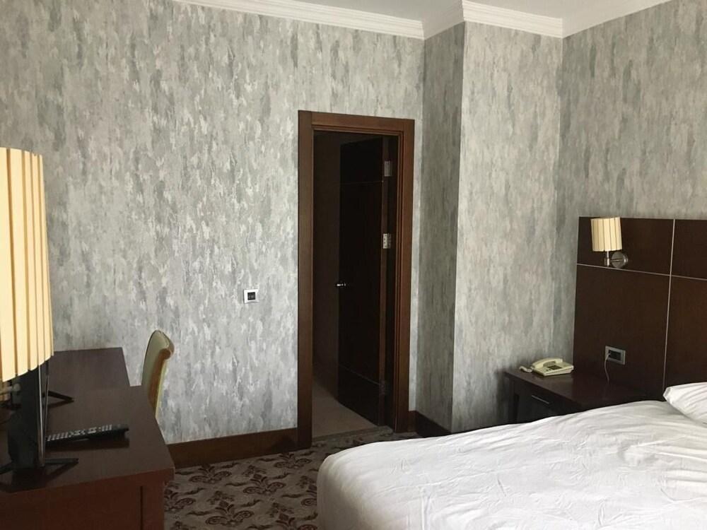 Queen Thermal Resort Hotel & Spa