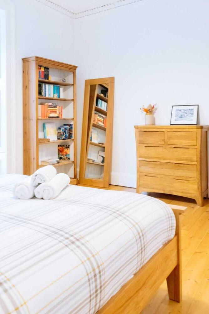 Stylish and Central Flat in Edinburgh