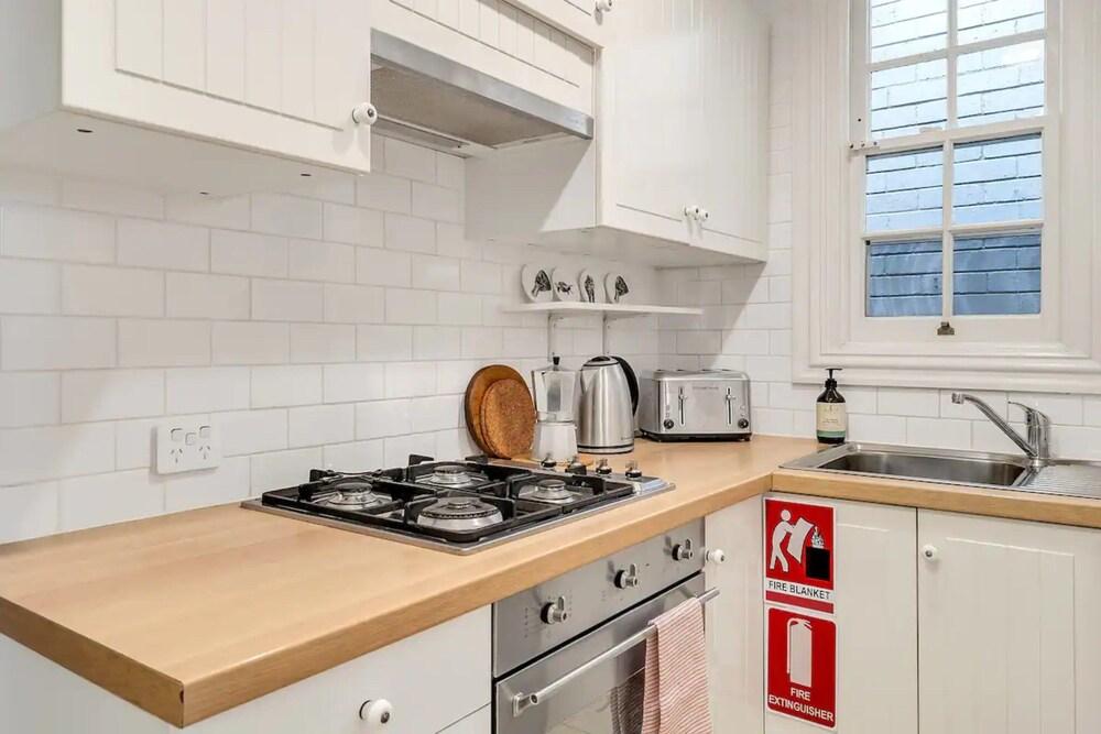 Charming Workers Cottage in a Perfect Enclave