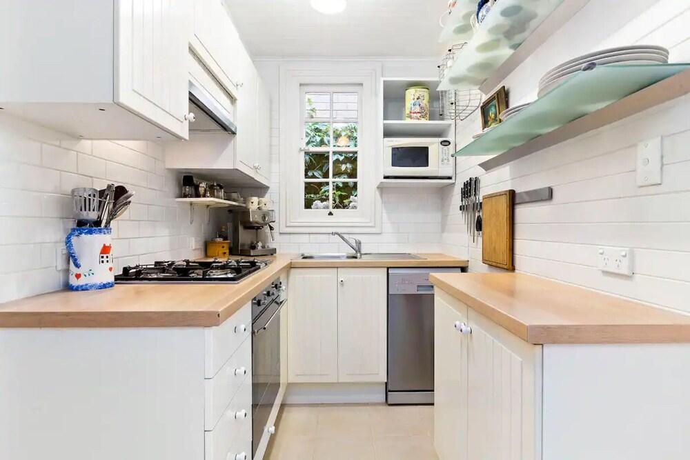 Charming Workers Cottage in a Perfect Enclave