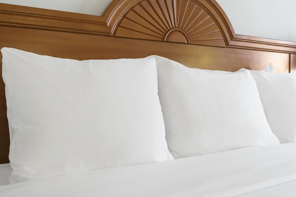 Thousand Hills Resort Hotel