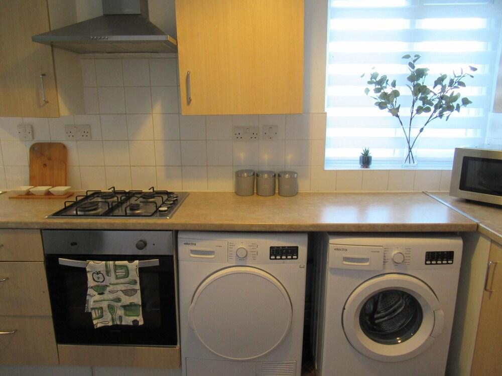 Spacious and Modern House in Derby, England