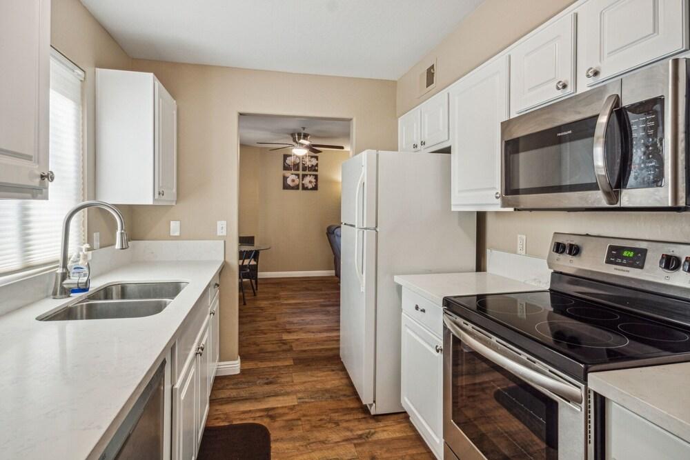 Cozy Chandler Condo 1 Bedroom Condo by Redawning