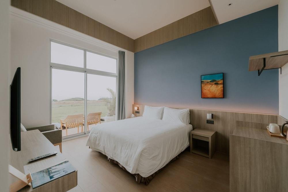 Sunlight on the peninsula