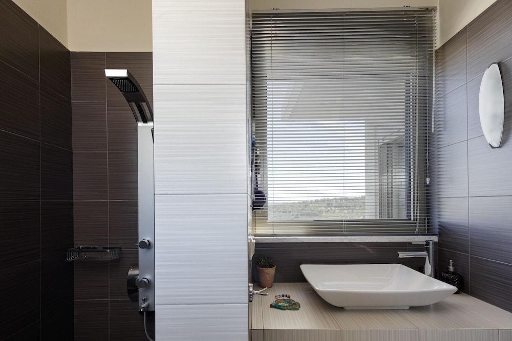 Rizes Villa With Private Heated Pool