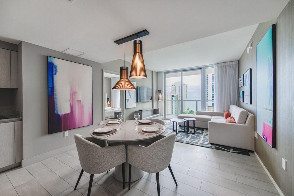 Exquisite 2 BRCondo At Hyde Beach House