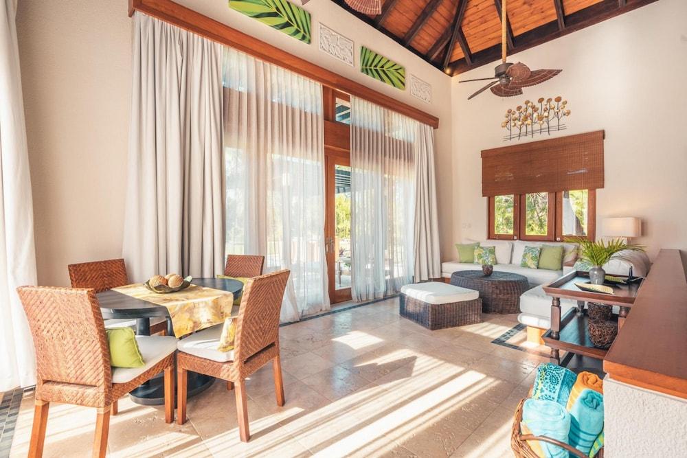 Romantic Bungallow for two People in Green Village