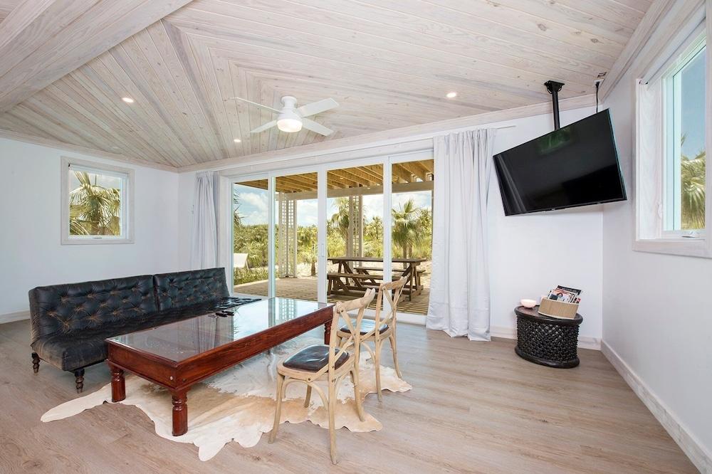 See Sea 2 Bedroom Home