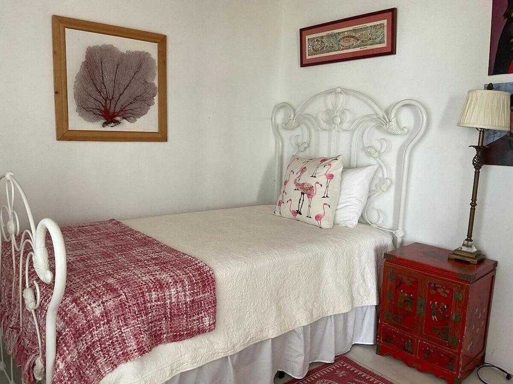 Blue Love Point 5 Bedroom Home