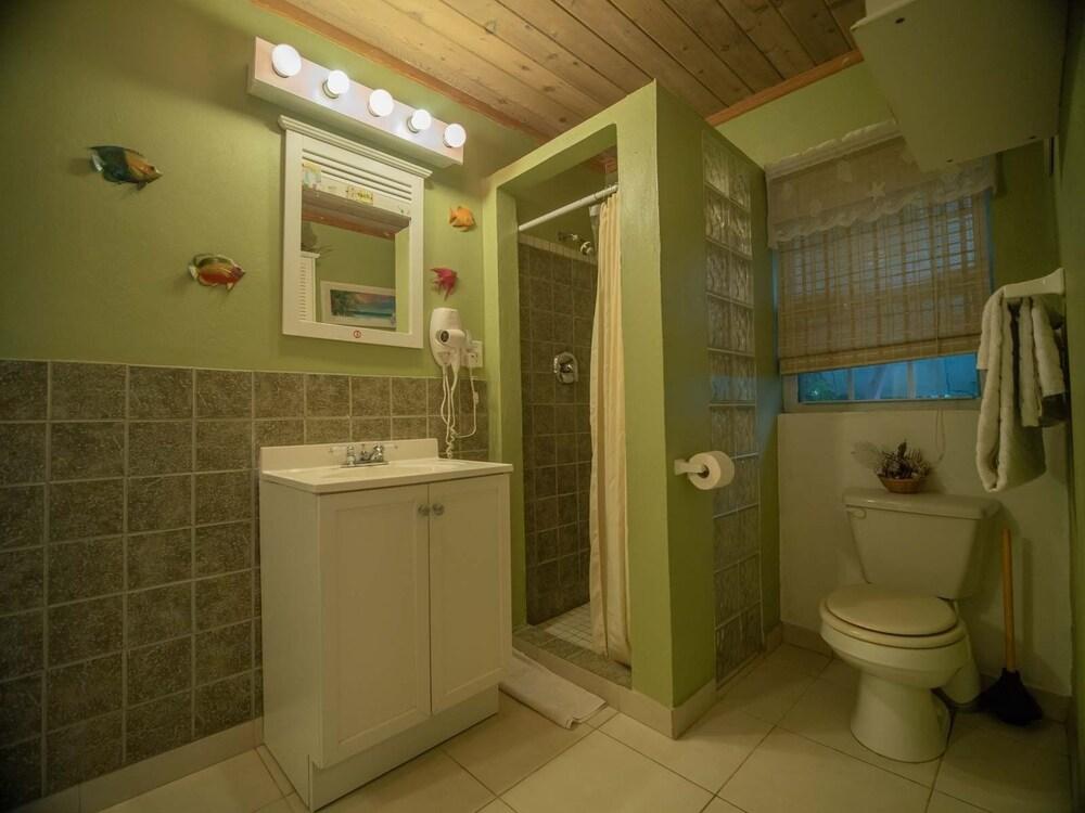 Pink Sand Cottage Cottage