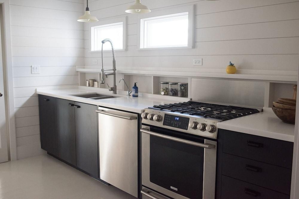 Conch Shell Harbour Island 5 Bedroom Home