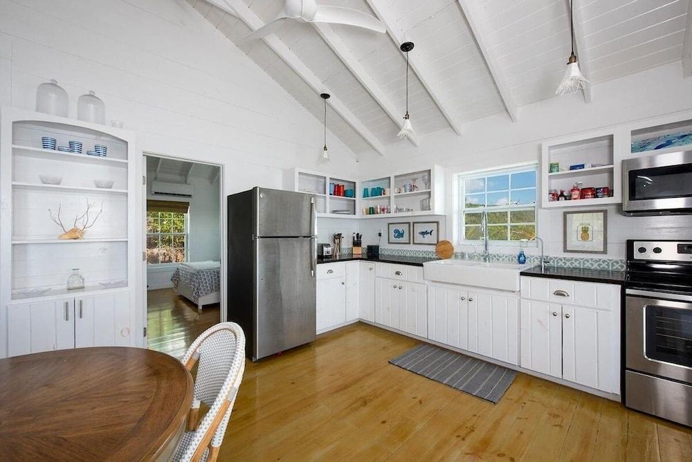 Palm Bluff 2 Bedroom Cottage