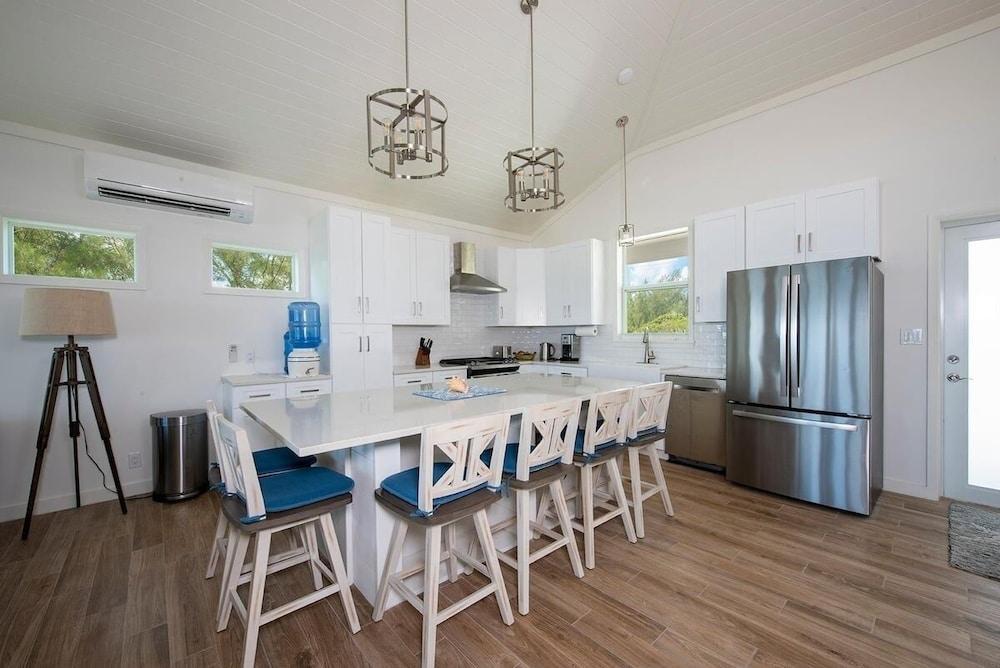 Lavender Beach House 2 Bedroom Home