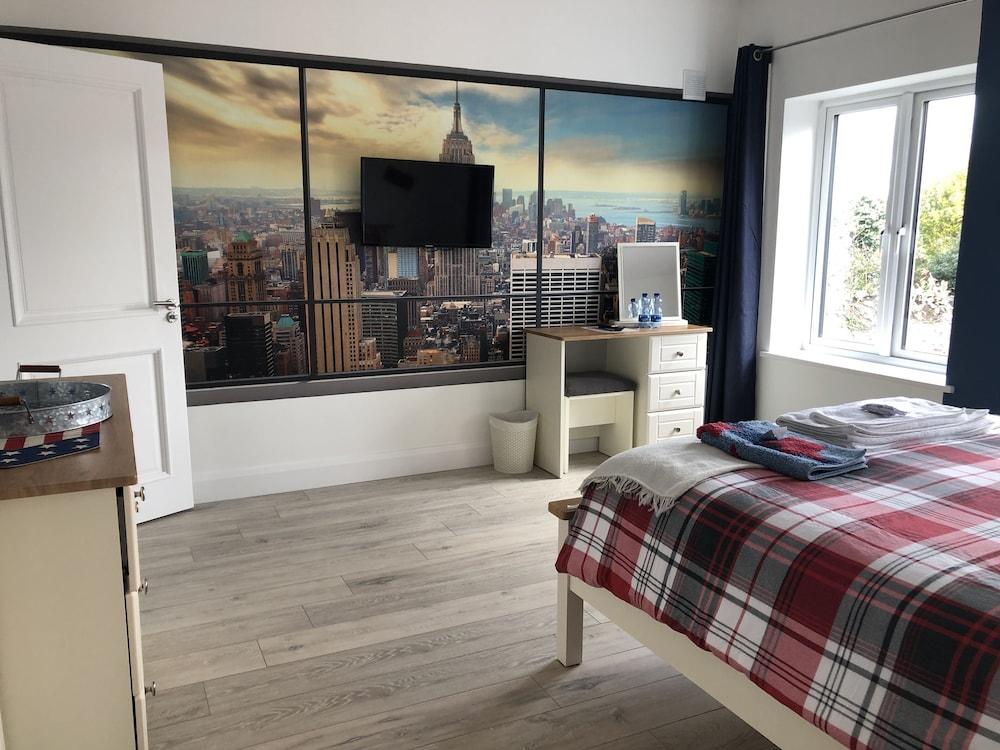 B&B and Self Catering Mon Petit Cottage