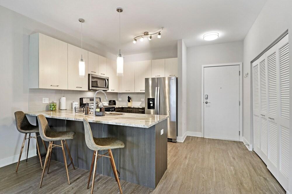 Luxurious 1BR Apt in Oakbrook